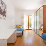 5 Bedroom Lovely In *