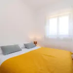 5 Bedroom Lovely In