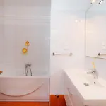 בית נופש 5 Bedroom Lovely In