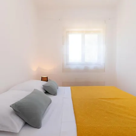 5 Bedroom Lovely In Holiday home *