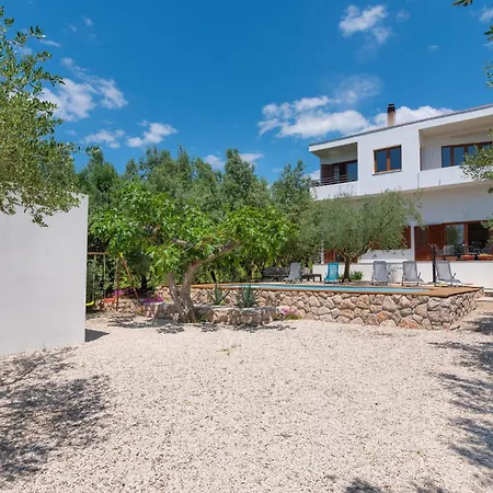 5 Bedroom Lovely In * Posedarje