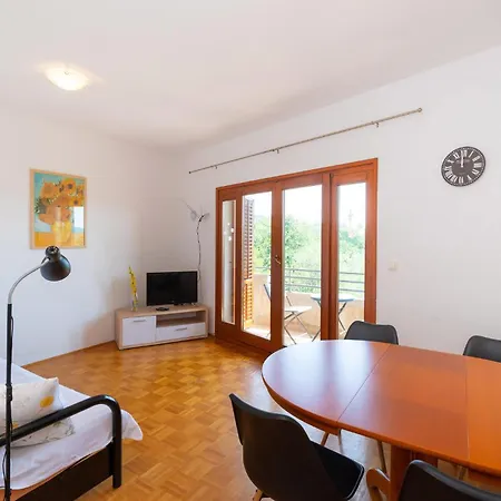 5 Bedroom Lovely In Posedarje