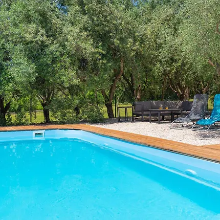 Holiday home 5 Bedroom Lovely In Posedarje
