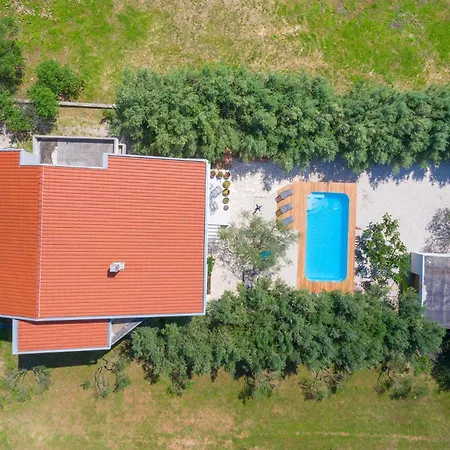 5 Bedroom Lovely In Dom wakacyjny *