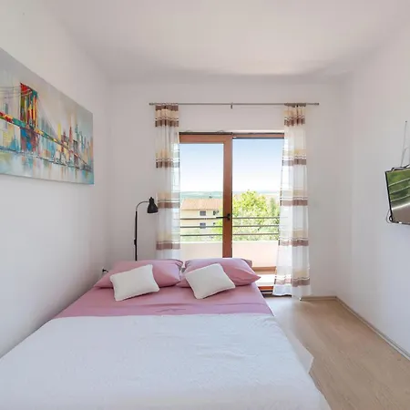 5 Bedroom Lovely In Дом отдыха *