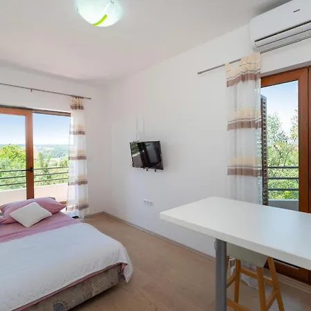 5 Bedroom Lovely In Casa de Férias *