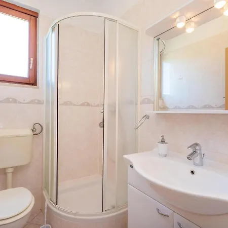 5 Bedroom Lovely In * Posedarje