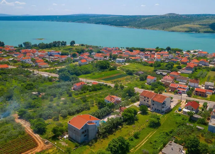 5 Bedroom Lovely In Posedarje