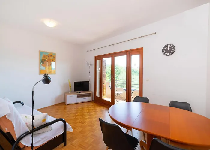 5 Bedroom Lovely In Posedarje