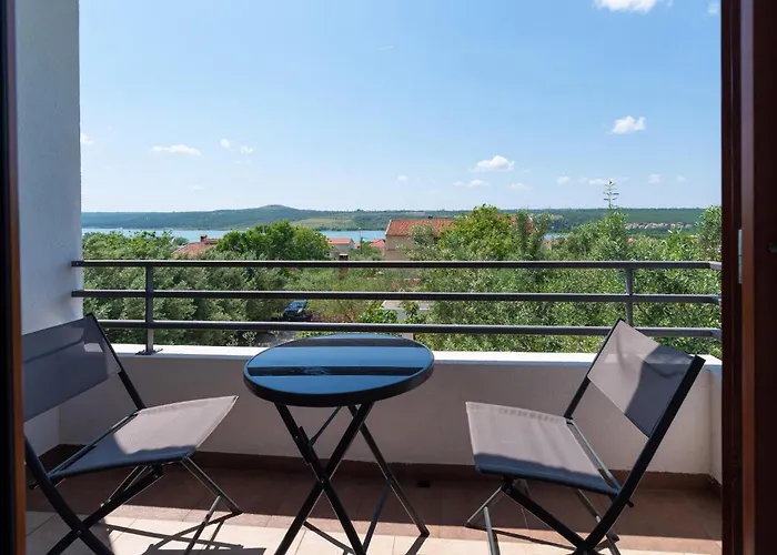 5 Bedroom Lovely In Posedarje