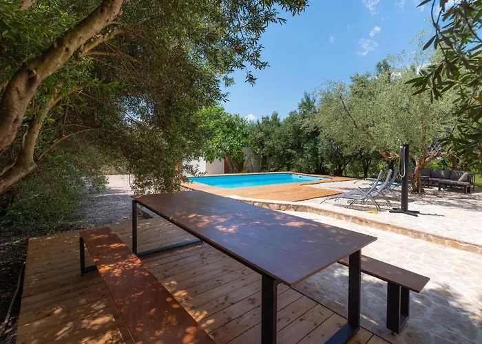 5 Bedroom Lovely In * Posedarje